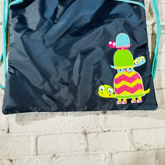 Thirty-One Navy Turtle Drawstring BackPack NEW - Picture 3 of 10